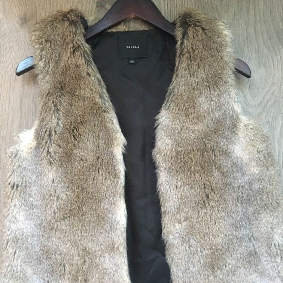 Talula Park Slope Vest - Picture 2 of 2